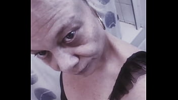 Coucou tu aimes ma tenu du jour