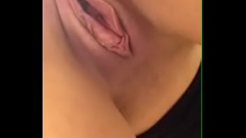 Look at my pussy right now