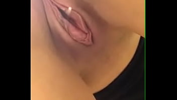 Look at my pussy right now