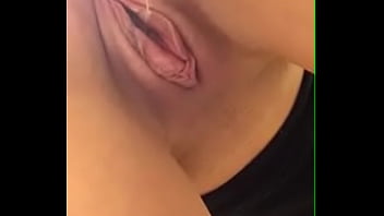 Look at my pussy right now