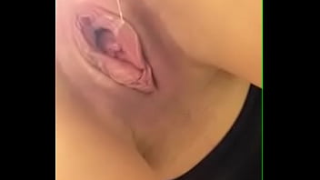 Look at my pussy right now