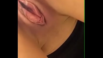 Look at my pussy right now