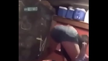 Abrianna tryn to make her azz shake