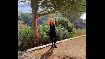 J'aime m'exhiber en pleine nature qui sait tu passera peut etre par la et hummmm J'aime m'exhiber en pleine nature qui sait tu passera peut etre par la et hummmm