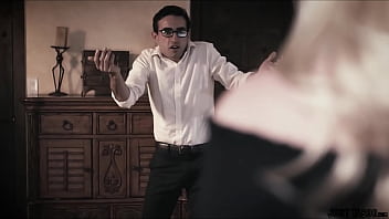 Fuck yeah stepsister grind like that it's perfect