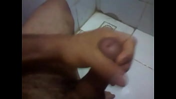 Um Punha Antes Do Banho thumbnail