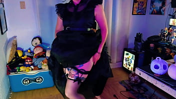 Hotwife disfrazada de merlina se folla a su amante