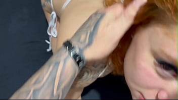 Ruiva excitada seduz o sogro e é colocada pra mamar