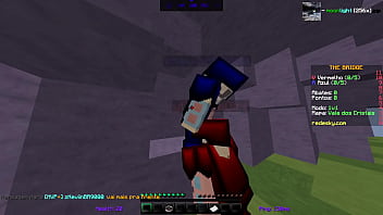 Comendo bem gostosinho minha prima no jogo quadrado