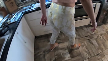 Kitchen cameltoe tease tight leggings oral & double cum finish preview