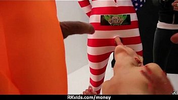 Amateur girl accepts cash for sex from stranger 7