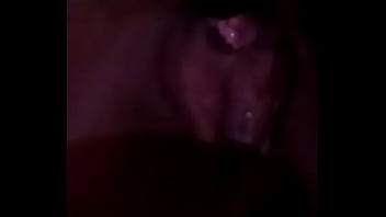 Relaxando com banana e me chamando gozando duas ve