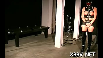 Sex appeal minx is using many dildo