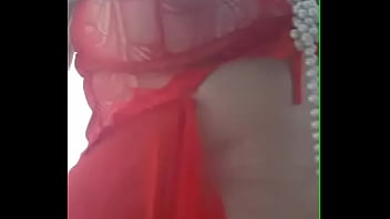 Sogra se exibindo como uma puta em lingerie transparente