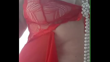 Sogra se exibindo como uma puta em lingerie transparente