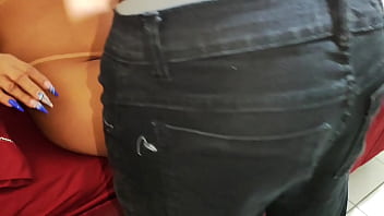 Coroa safada fode com o técnico da tv a cabo