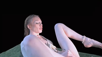 Slutty mermaid madi collins fucks with a seaman in just add water for braindance spatial vr