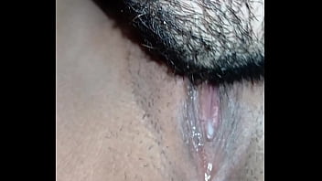 Ella tuvo un orgasmo increíble después de mucho sexo oral