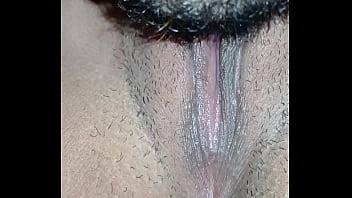 Ella tuvo un orgasmo increíble después de mucho sexo oral