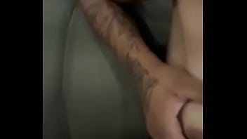 Cachorra e putinha gosta de uma rola bem dura latejando na sua ppka