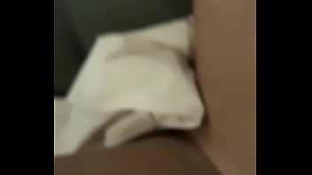 Cachorra e putinha gosta de uma rola bem dura latejando na sua ppka