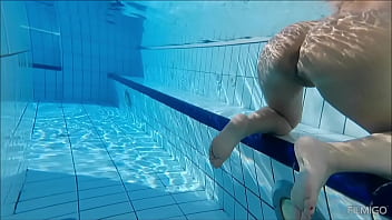 Arielarider ariela rider naked in the pool