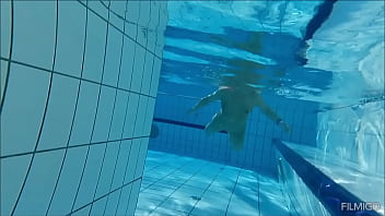 Arielarider ariela rider naked in the pool