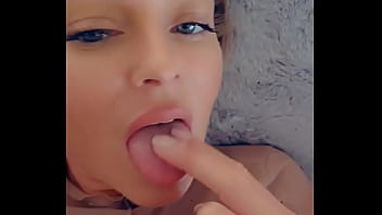 Tu veux y mettre ta queue