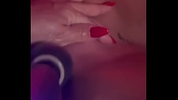 Virgem gozou sem piroca com massagem sexual