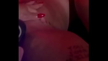 Virgem gozou sem piroca com massagem sexual