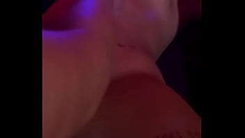 Virgem gozou sem piroca com massagem sexual