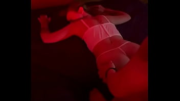 Virgem gozou sem piroca com massagem sexual