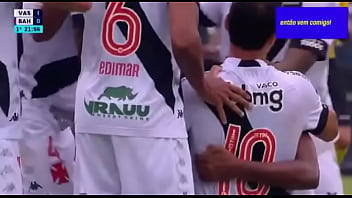 Pauzudo gozando em bahiana ate ela gemer e falar pra ele arrombar ela todinha