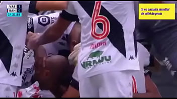 Pauzudo gozando em bahiana ate ela gemer e falar pra ele arrombar ela todinha