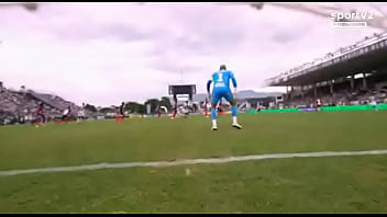 Pauzudo gozando em bahiana ate ela gemer e falar pra ele arrombar ela todinha