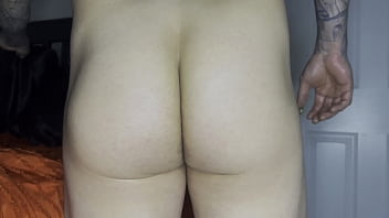 Straight Guy Bubble Butt Test thumbnail