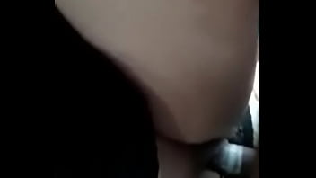 Interracial entre jovem e mulher madura baixa