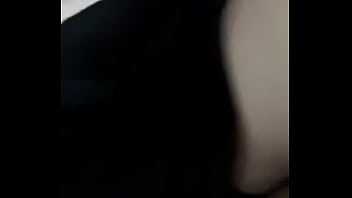 Interracial entre jovem e mulher madura baixa