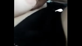 Interracial entre jovem e mulher madura baixa