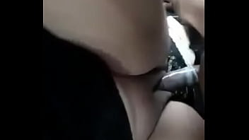 Interracial entre jovem e mulher madura baixa