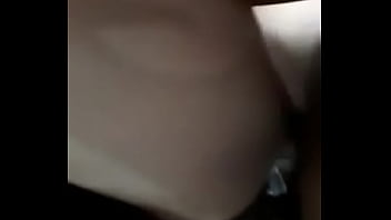 Interracial entre jovem e mulher madura baixa