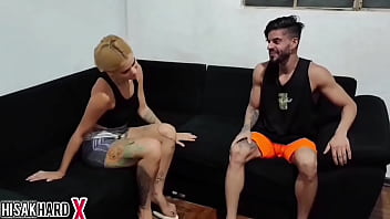 Meu padrasto foi ao mercado e eu comi minha meia irmã 4 9