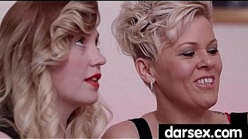 Babe enjoys an erotic afternoon fuck 25