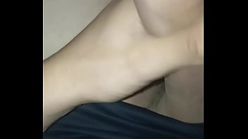 Homem branquinho do rj com a pica rosa cabeçuda da zona norte