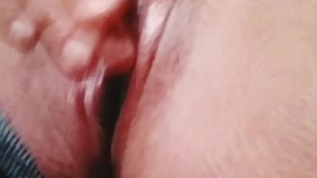 Me masturbo rico deseando verga