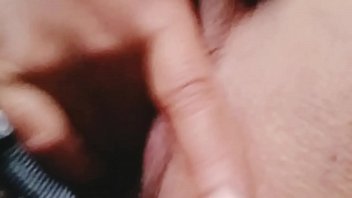 Me masturbo rico deseando verga