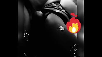 Esta colita quiré una pija