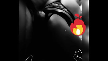 Esta colita quiré una pija