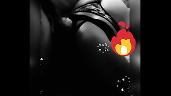 Esta colita quiré una pija