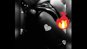 Esta colita quiré una pija